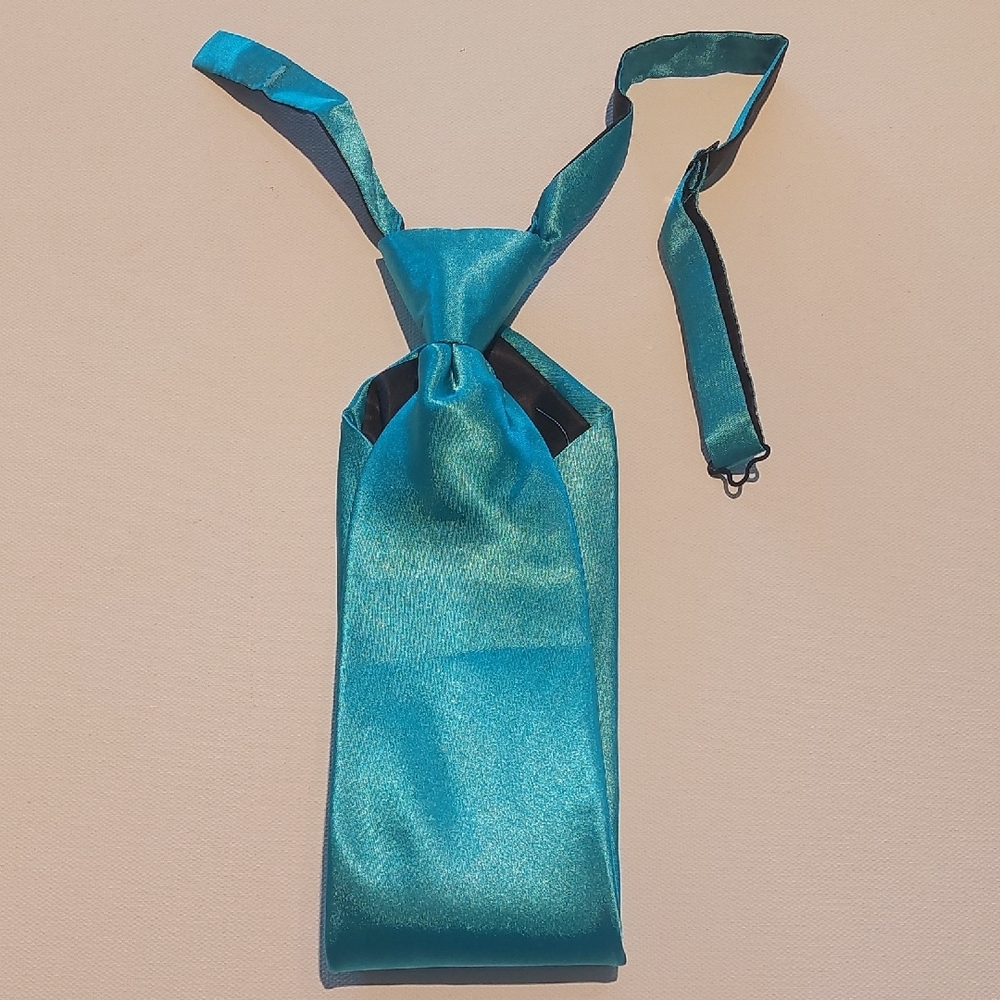 Prom Night Accessory Set - Picture 5 of 6